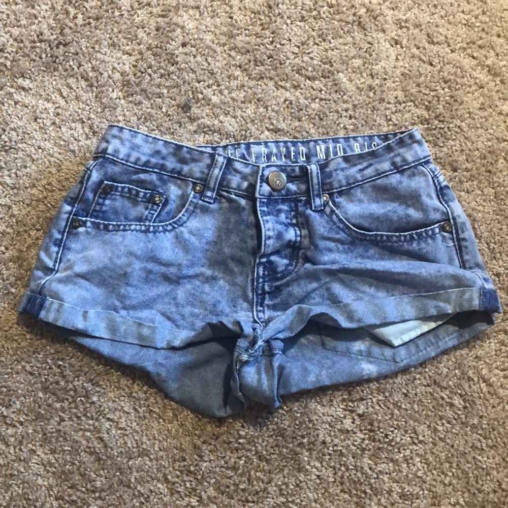 Shorts with “missing pocket”